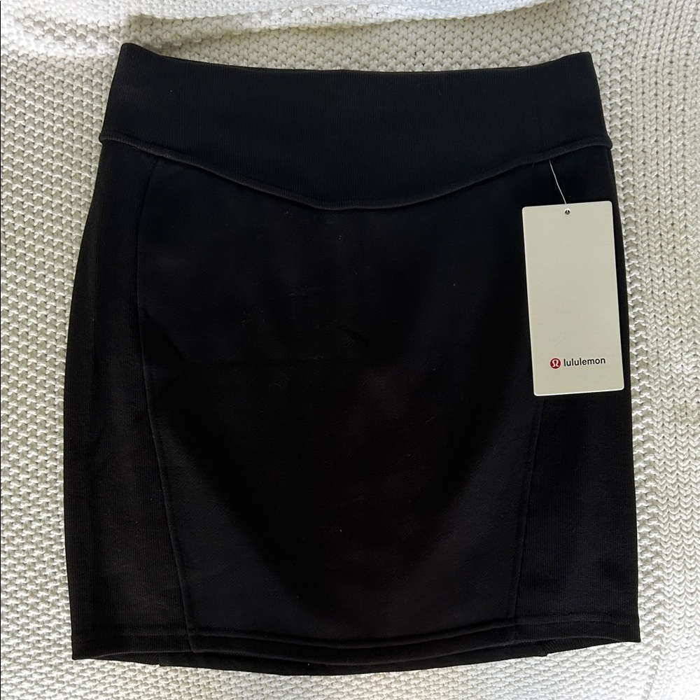 lululemon Scuba HR Black Mini Skirt NWT Size S